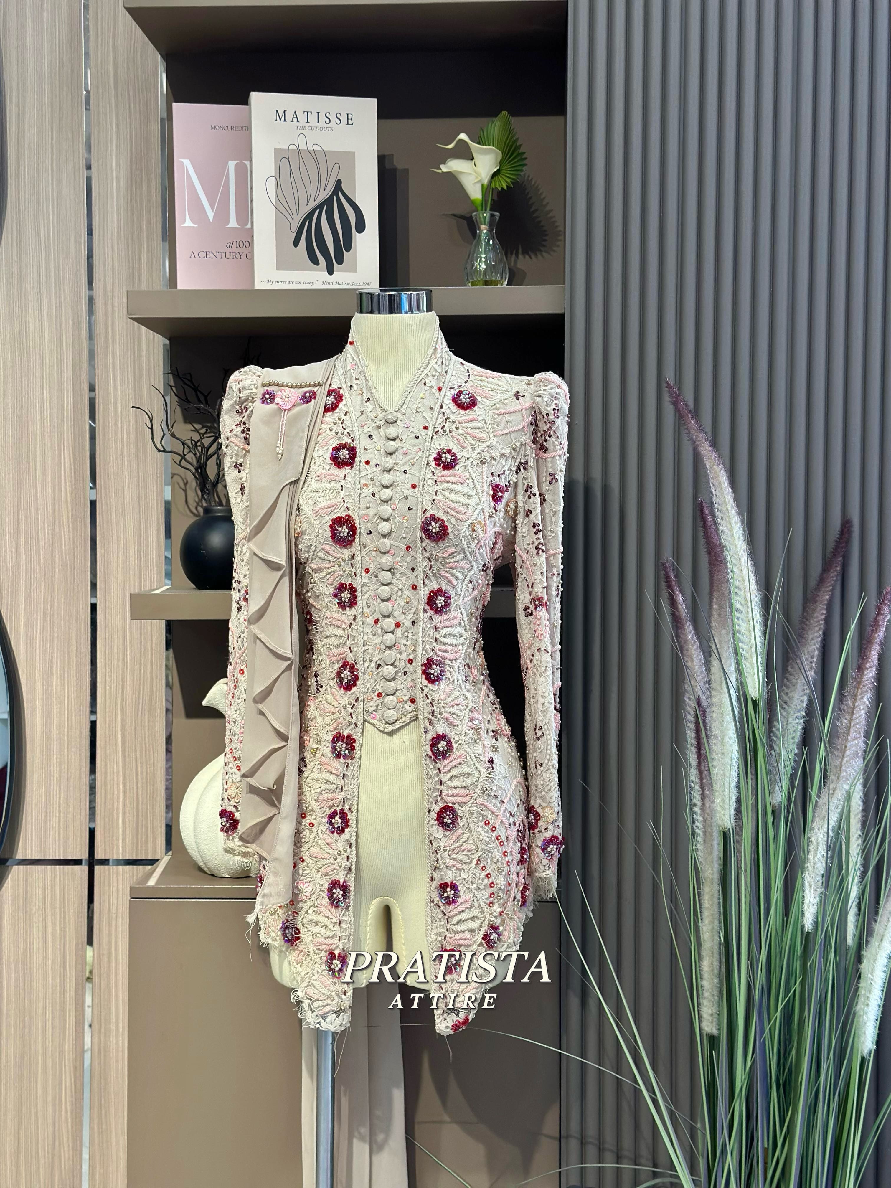 Kartini Champagne in Nude