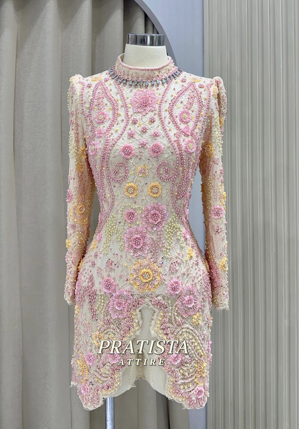 Rose Butter 02 in Soft Yellow