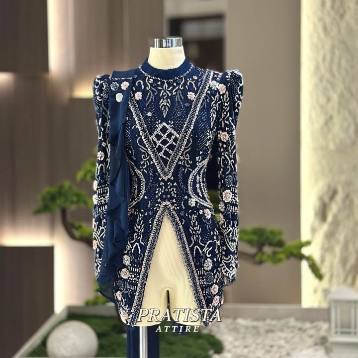 Navy Elarose in Navy