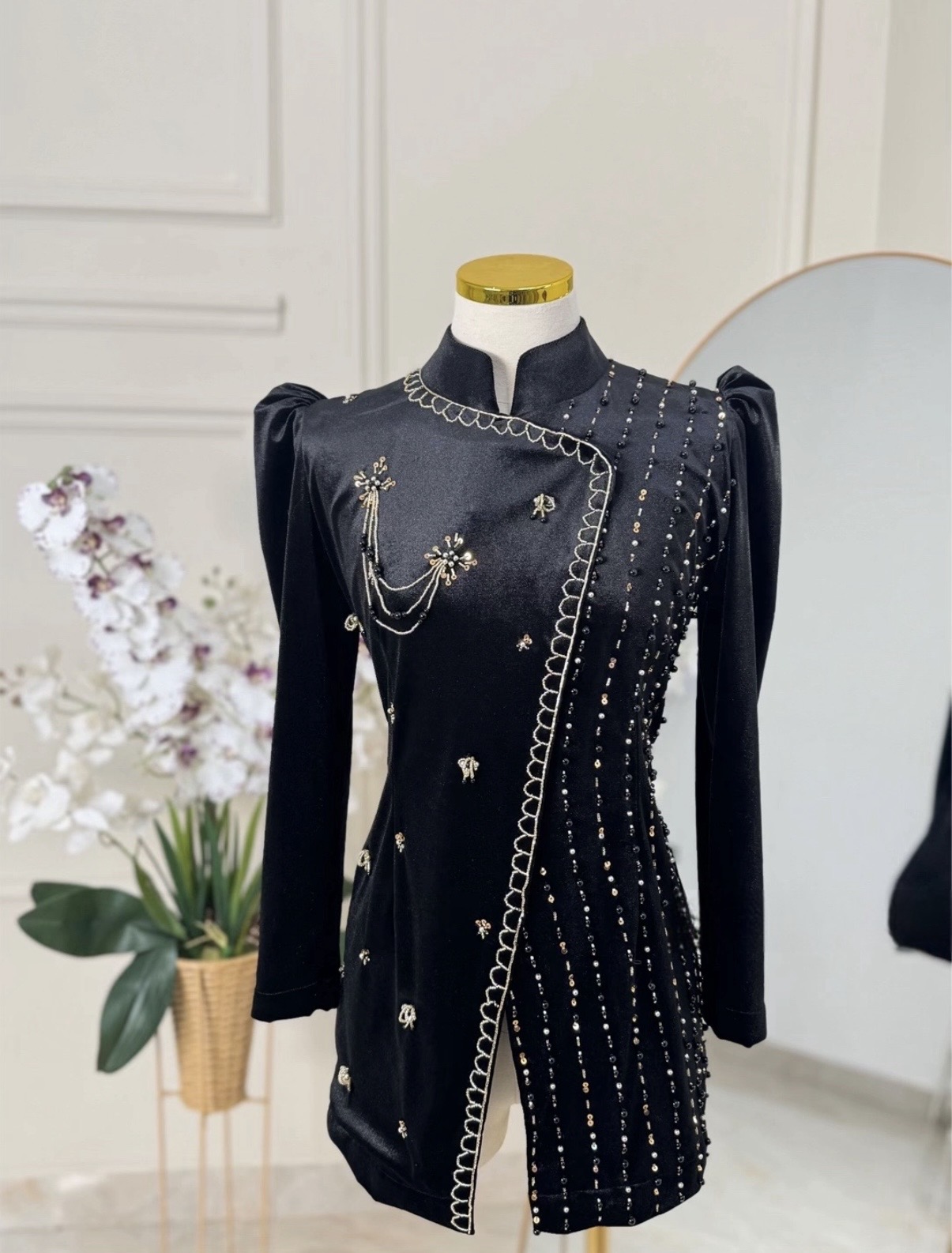 Black Janggan in Black